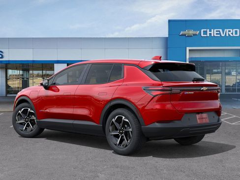 New 2026 Chevrolet Equinox EV LT image 3