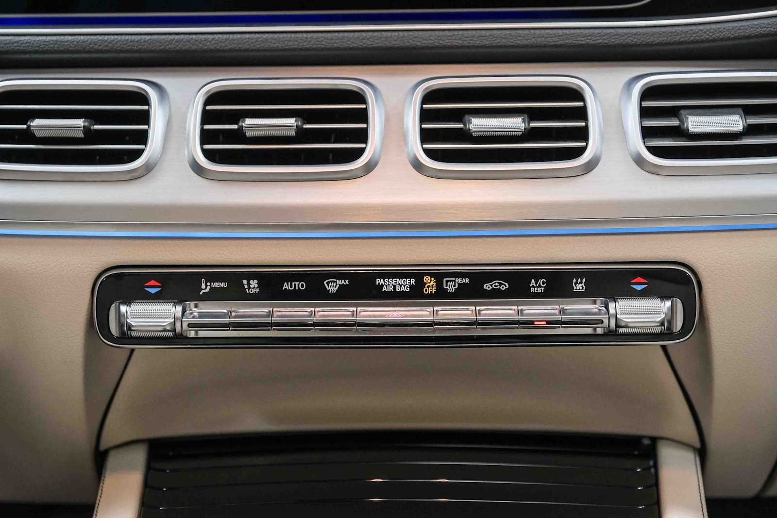 Certified 2024 Mercedes-Benz GLE 450e 4MATIC image 17
