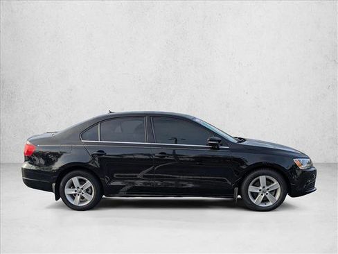 Used 2013 Volkswagen Jetta TDI image 4