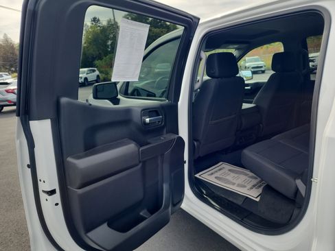 Certified 2023 Chevrolet Silverado 1500 Custom image 22