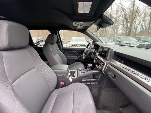Certified 2025 Toyota Tacoma SR5 image 23