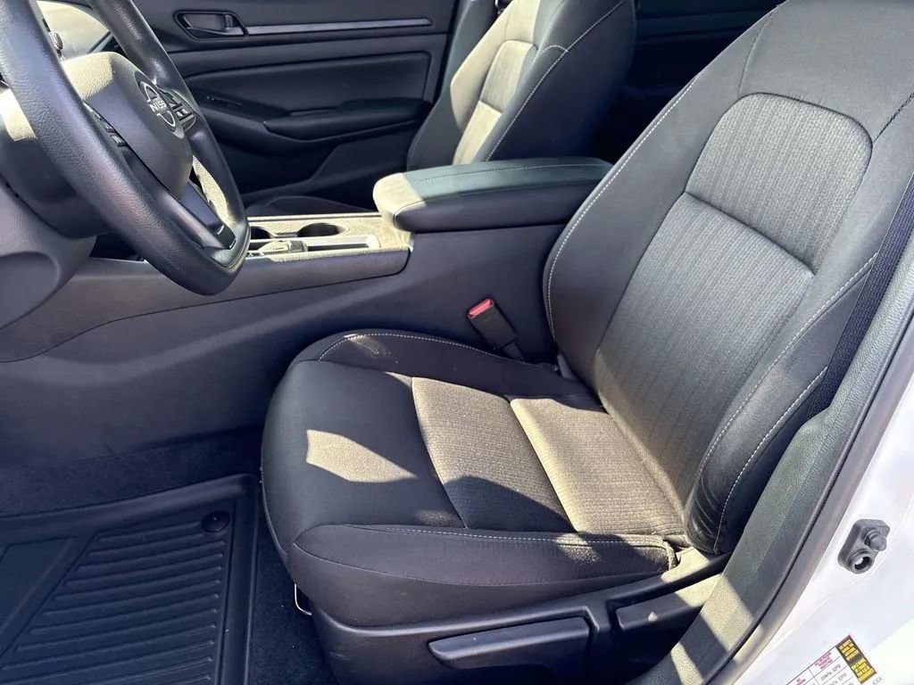 Used 2025 Nissan Altima 2.5 S FWD image 26