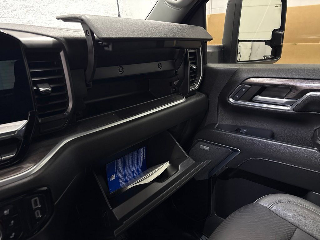 Used 2024 Chevrolet Silverado 3500 LTZ w/ LTZ Plus Package AWD/4WD image 28