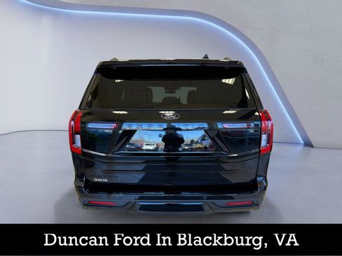 New 2026 Ford Expedition Platinum w/ Stealth Appearance Package AWD/4WD image 4