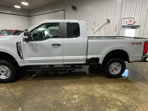 New 2026 Ford F250 XL w/ XL Off-Road Package image 7