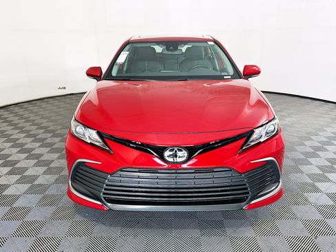 Used 2024 Toyota Camry LE w/ Convenience Package FWD image 8