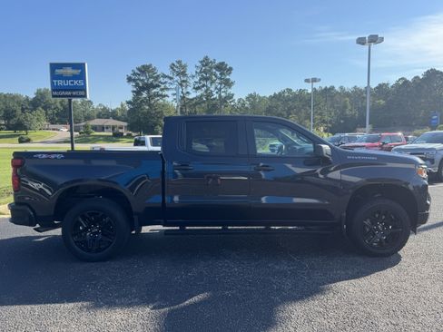 Used 2022 Chevrolet Silverado 1500 Custom image 6