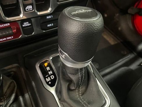 Used 2025 Jeep Gladiator Mojave image 27