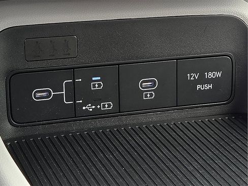 Used 2025 Hyundai Kona SEL image 16