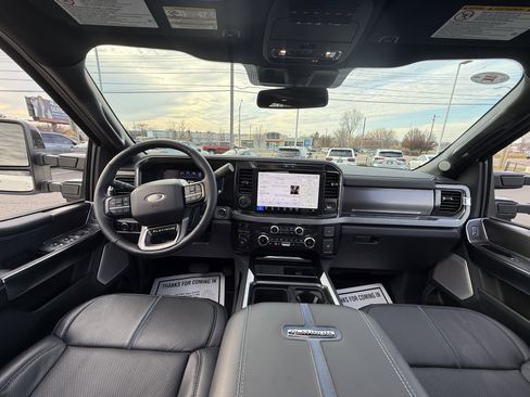 Used 2026 Ford F450 Platinum w/ FX4 Off-Road Package image 17