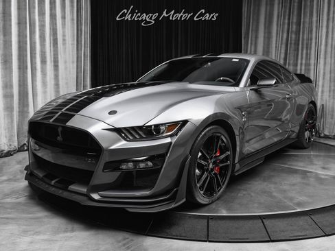 Used 2021 Ford Mustang Shelby GT500 w/ Technology Package RWD image 29