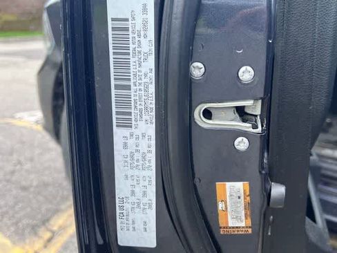 Used 2018 RAM 1500 Sport w/ Convenience Group AWD/4WD image 9