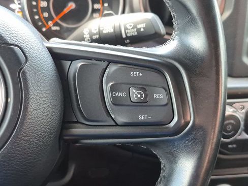 Used 2021 Jeep Wrangler Sport AWD/4WD image 12