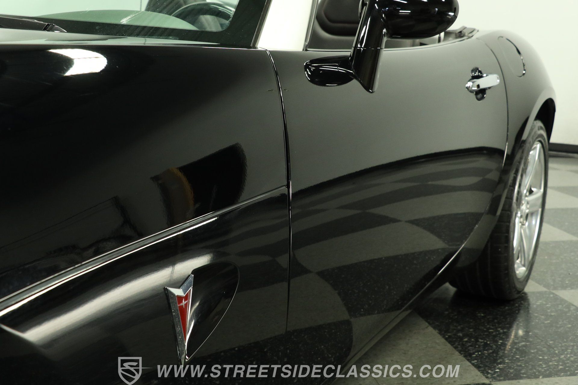 Used 2007 Pontiac Solstice GXP w/ Premium Package RWD image 22