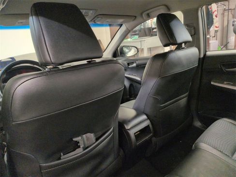 Used 2013 Toyota Camry SE image 30