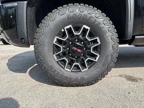 New 2026 GMC Sierra 2500 AT4X AWD/4WD image 10
