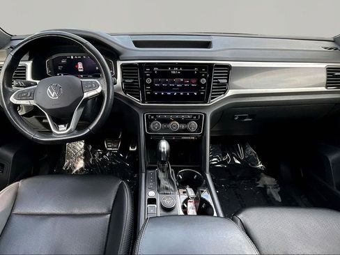 Used 2022 Volkswagen Atlas Cross Sport SEL R-Line AWD/4WD image 7