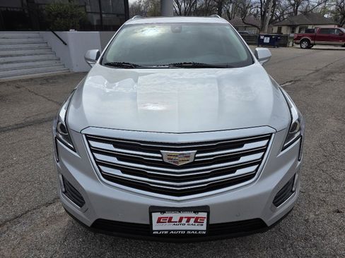 Used 2019 Cadillac XT5 Luxury image 2