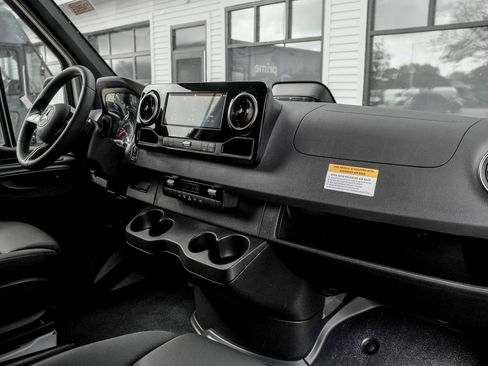 New 2026 Mercedes-Benz Sprinter 2500 image 19