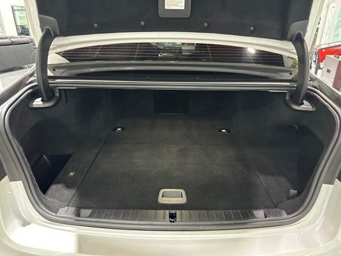 Used 2020 BMW 745e xDrive AWD/4WD image 39