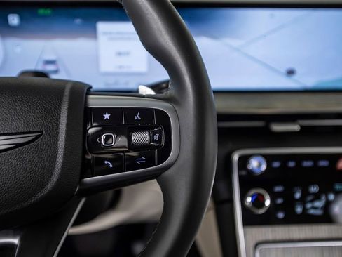 Used 2025 Genesis GV80 2.5T Prestige image 40