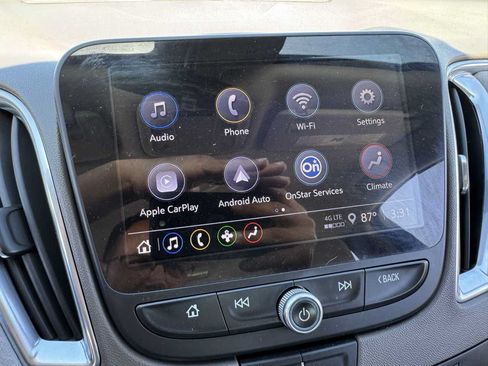 Used 2021 Chevrolet Malibu LT FWD image 26