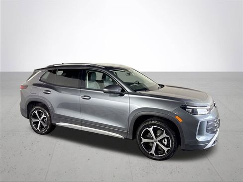 New 2026 Volkswagen Tiguan SE image 4