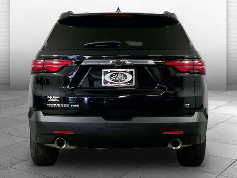 Used 2023 Chevrolet Traverse LT w/ LT Premium Package AWD/4WD image 3