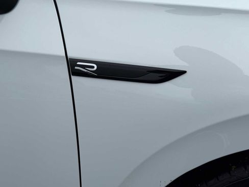Certified 2024 Volkswagen Golf R image 11