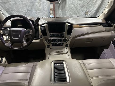 Used 2019 GMC Yukon Denali w/ Denali Ultimate Package AWD/4WD image 15