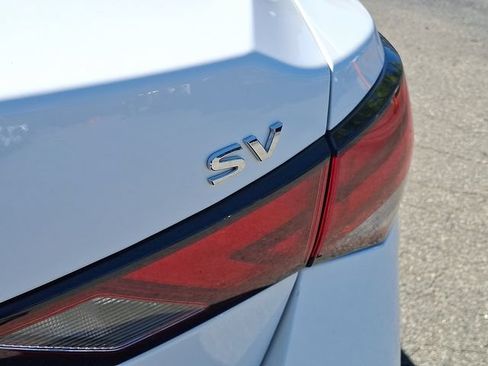 Used 2024 Nissan Sentra SV FWD image 26