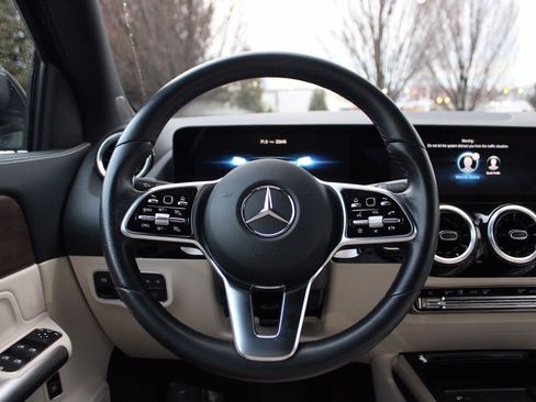 Used 2023 Mercedes-Benz GLA 250 4MATIC image 17