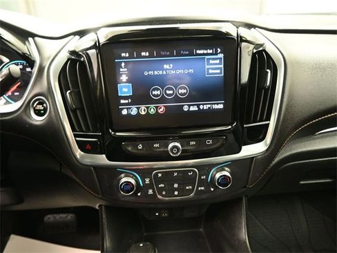 Used 2020 Chevrolet Traverse LT w/ LT Premium Package image 10