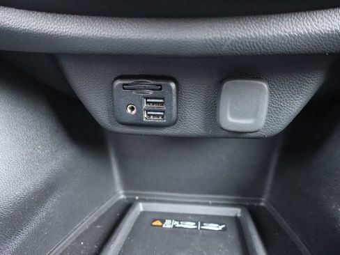 Used 2023 Chevrolet Traverse RS AWD/4WD image 19