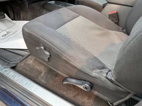 Used 2007 Chevrolet Colorado LT w/ LT Preferred Equipment Group AWD/4WD image 16