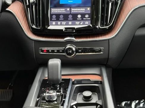Used 2024 Volvo XC60 B5 Plus w/ Protection Package Premier AWD/4WD image 20