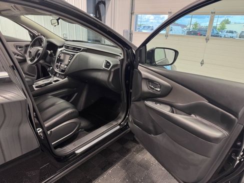 Used 2024 Nissan Murano SV AWD/4WD image 16