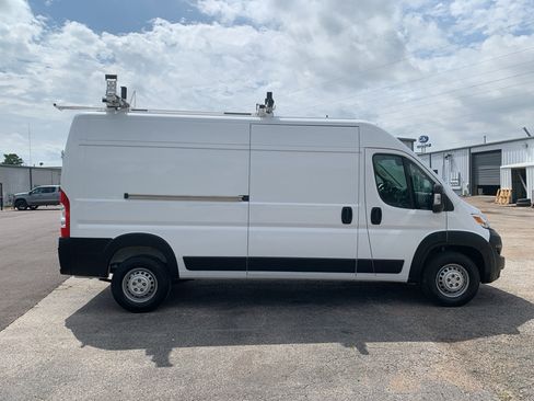 Used 2024 RAM ProMaster 2500 image 2