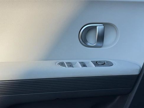 Used 2024 Hyundai Ioniq 5 SEL image 12