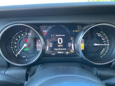 Used 2023 Jeep Wrangler Unlimited Sahara w/ Cold Weather Group AWD/4WD image 32