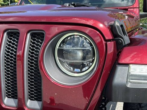 Used 2022 Jeep Wrangler Unlimited Rubicon w/ Dual Top Group AWD/4WD image 9