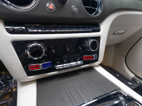 Used 2024 Rolls-Royce Spectre w/ Spectre Launch Package AWD/4WD image 27