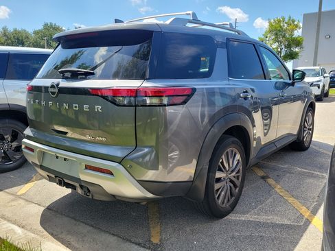 Certified 2023 Nissan Pathfinder SL w/ SL Premium Package AWD/4WD image 3