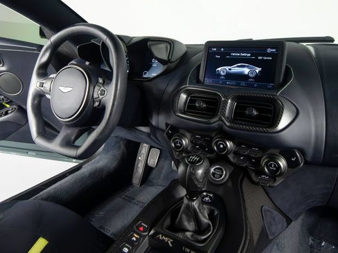 Used 2020 Aston Martin V8 Vantage AMR RWD image 33
