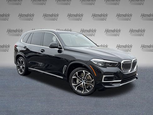 Certified 2023 BMW X5 sDrive40i w/ Premium Package image 2