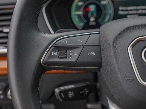 Used 2023 Audi Q5 e Premium Plus w/ Premium Plus Package image 11