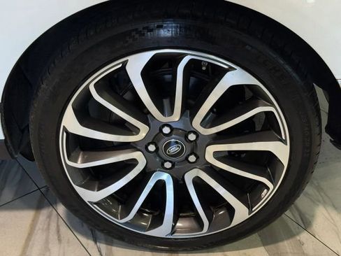 Used 2019 Land Rover Range Rover Supercharged image 32