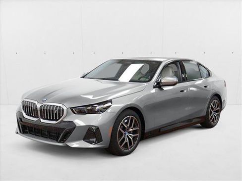 Used 2025 BMW i5 eDrive40i w/ M Sport Package RWD image 1