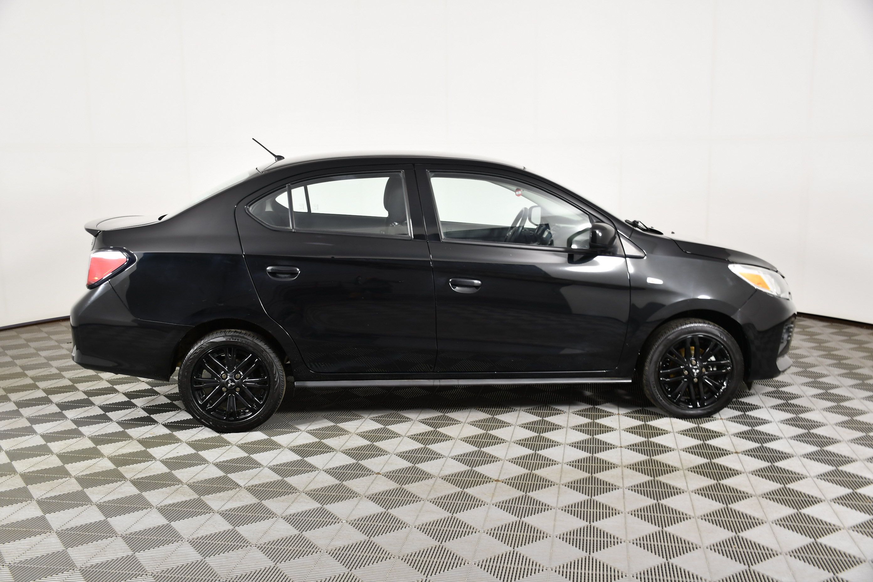 Used 2022 Mitsubishi Mirage G4 Black Edition FWD image 5