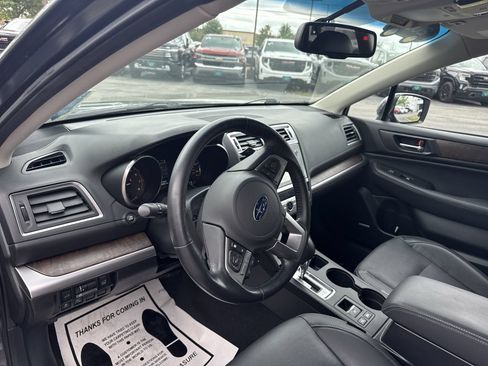Used 2015 Subaru Outback 2.5i Limited AWD/4WD image 10